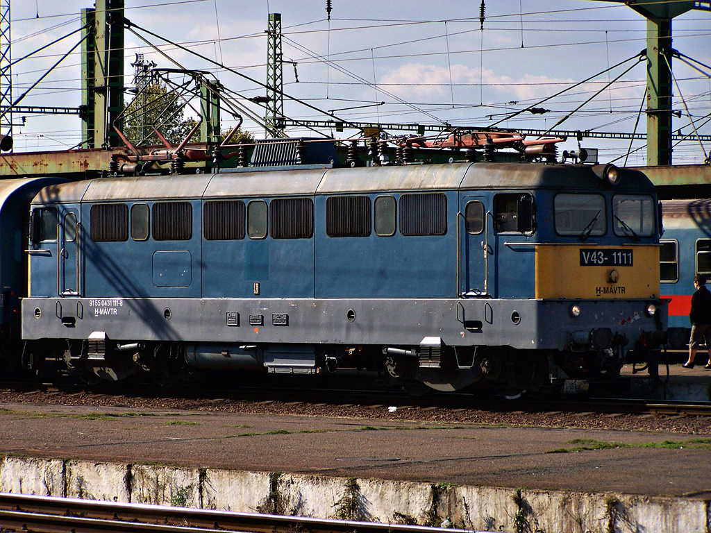 V43 - 1111 Szolnok (2011.10.15).