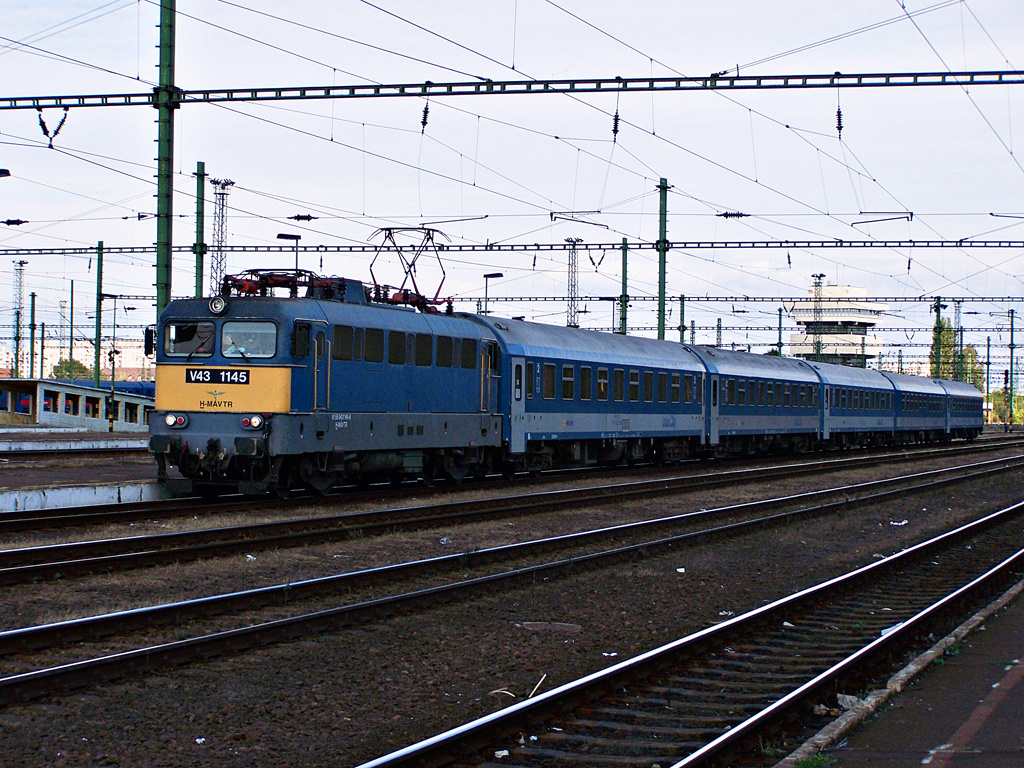 V43 - 1145 Szolnok (2011.10.15).
