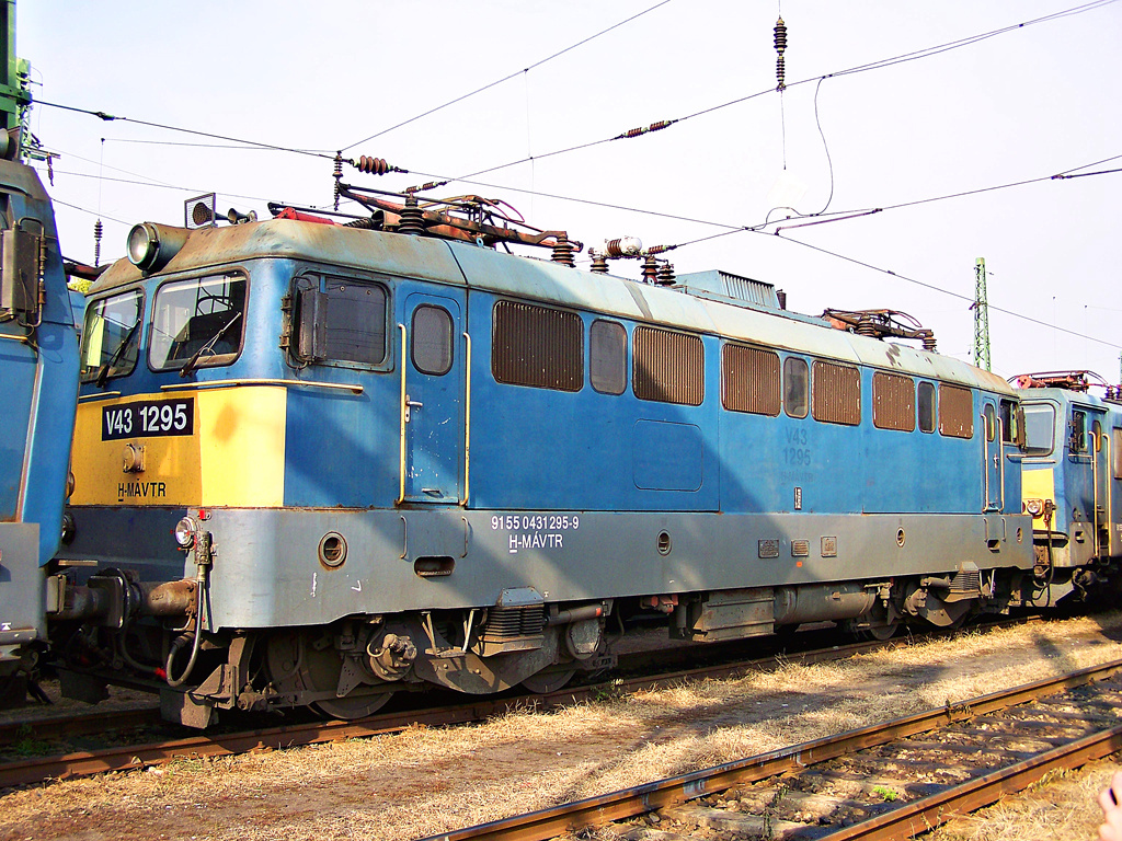 V43 - 1295 Miskolc (2011.10.29).