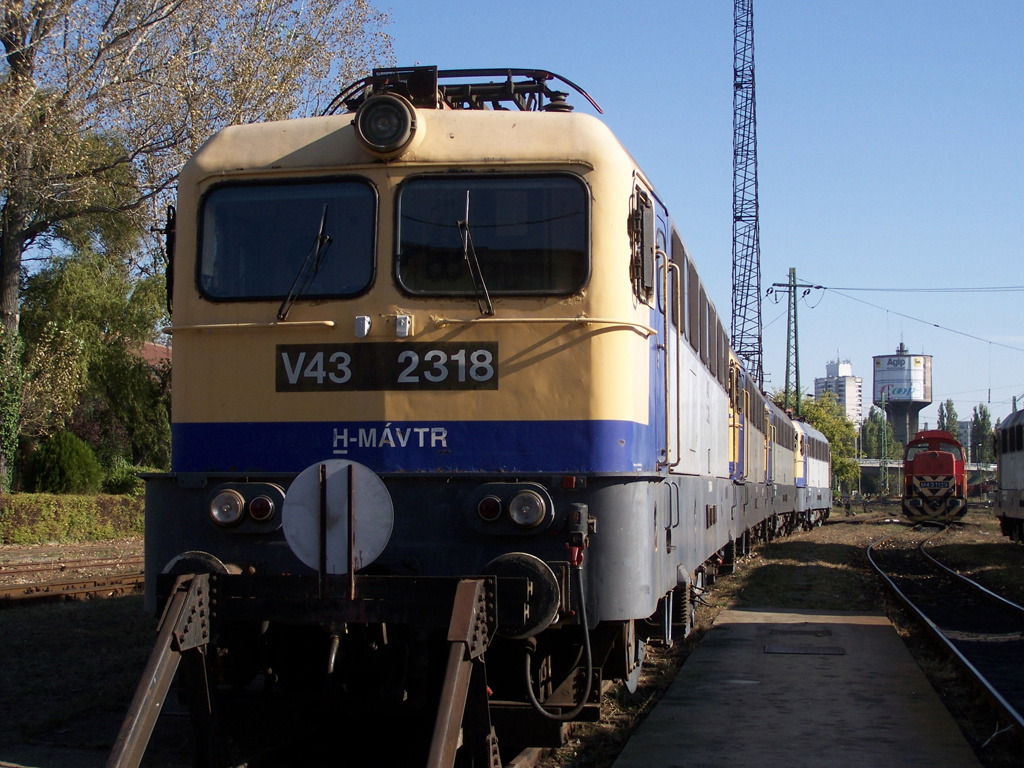 V43 - 2318 Szolnok (2011.10.15).