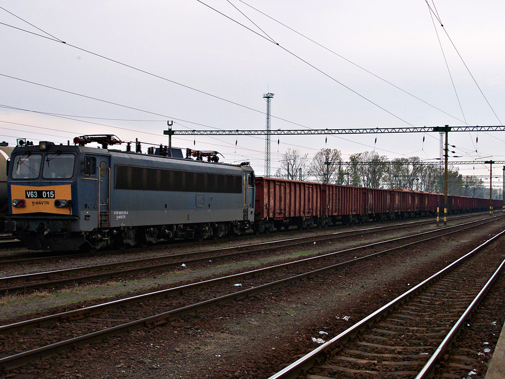 V63 - 015 Dombóvár (2011.10.26).