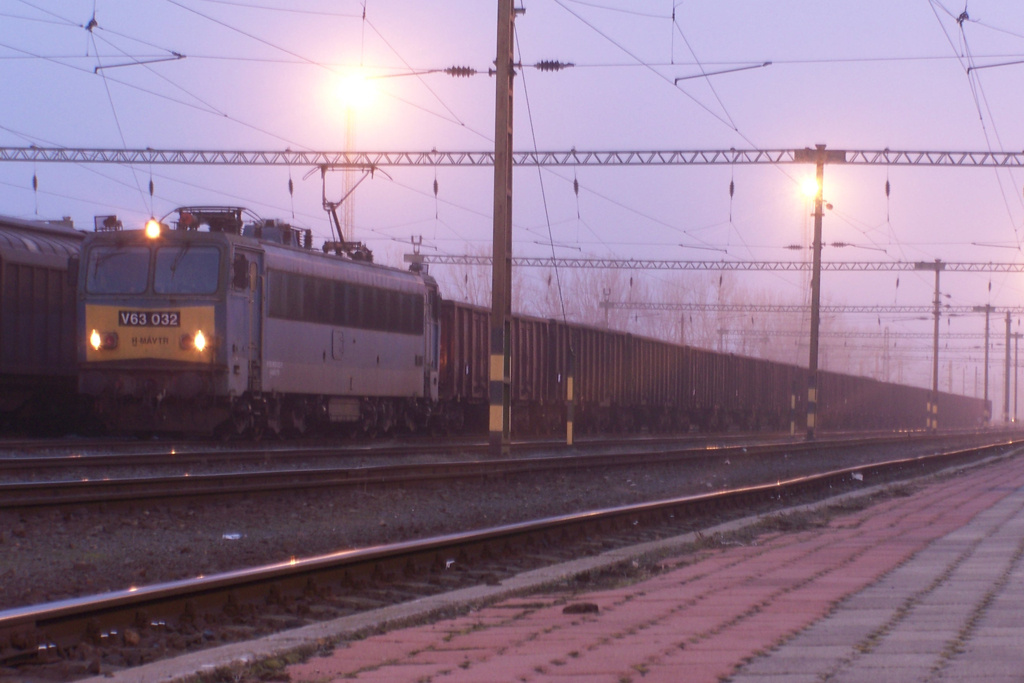 V63 - 032 Dombóvár (2011.11.24).