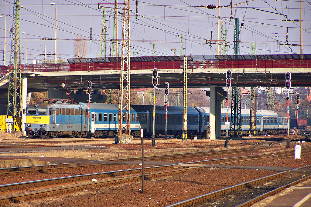 V43 - 1093 Debrecen (2011.11.13).