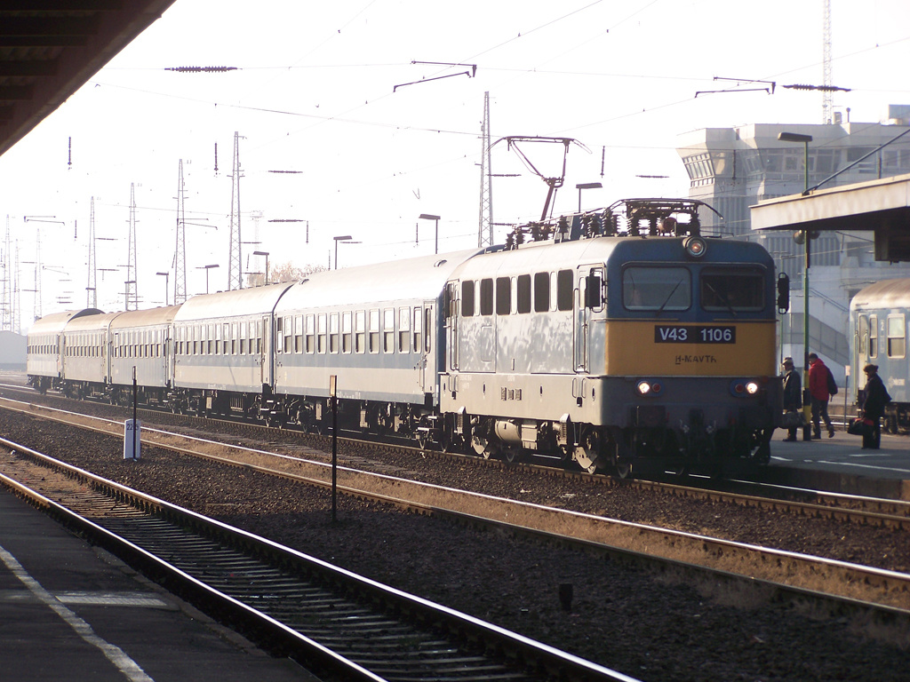 V43 - 1106 Debrecen (2011.11.13).