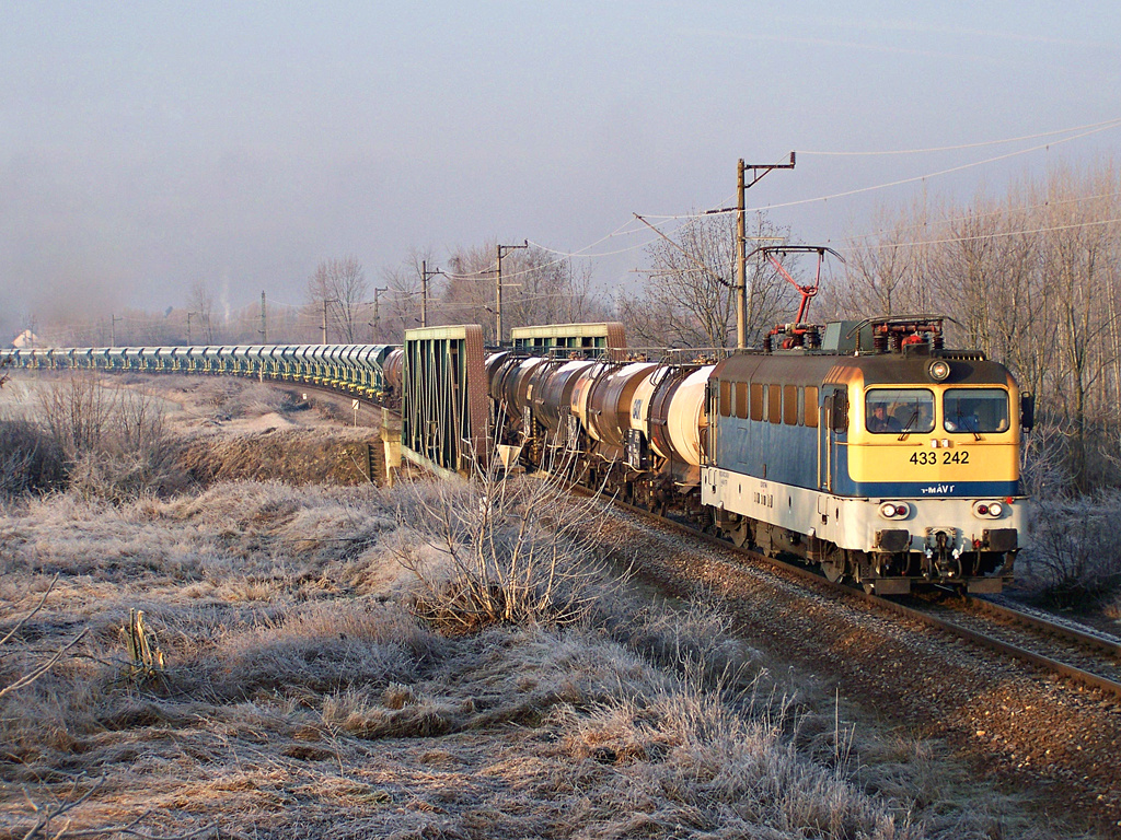 433 242 Dombóvár (2012.01.28).