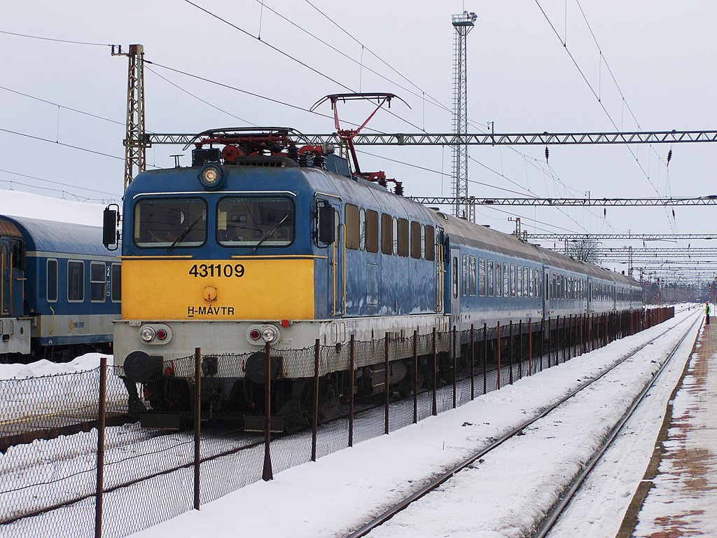 431 109 Dombóvár (2012.02.15).