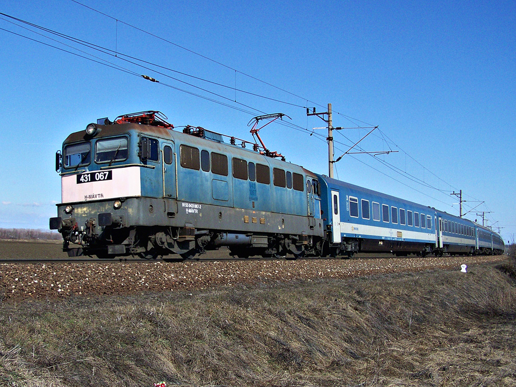 431 067 Dombóvár (2012.02.25).