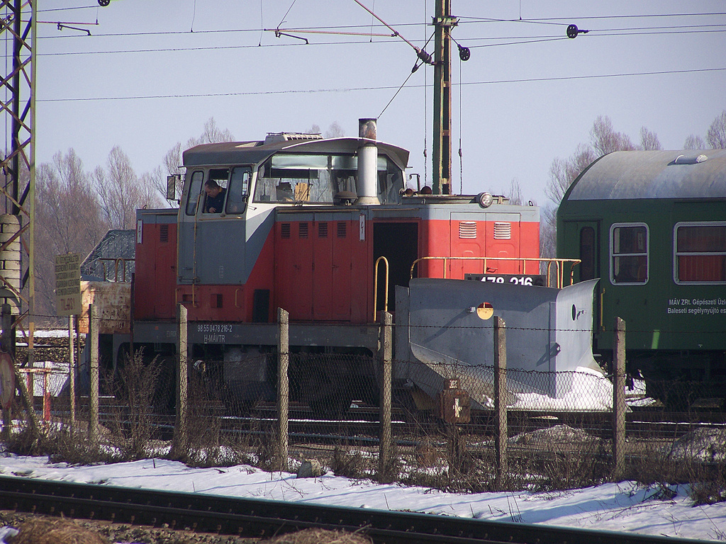 478 216 Dombóvár (2012.02.21).