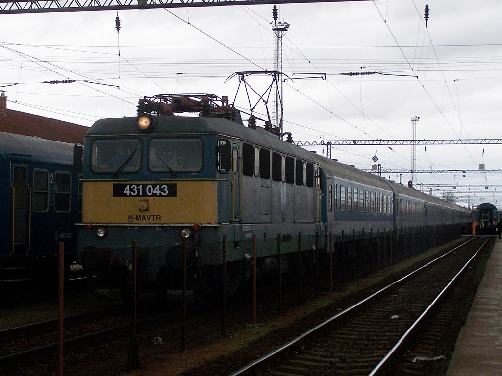 431 043 Dombóvár (2012.03.30).