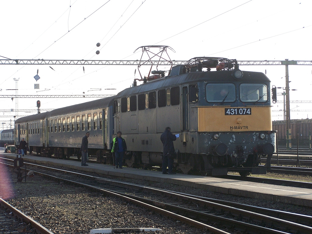 431 074 Dombóvár (2012.03.28)