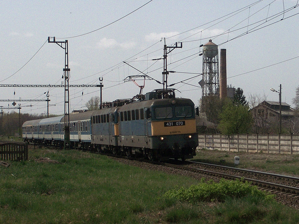 431 070 + 431 283 Dombóvár (2012.04.05).