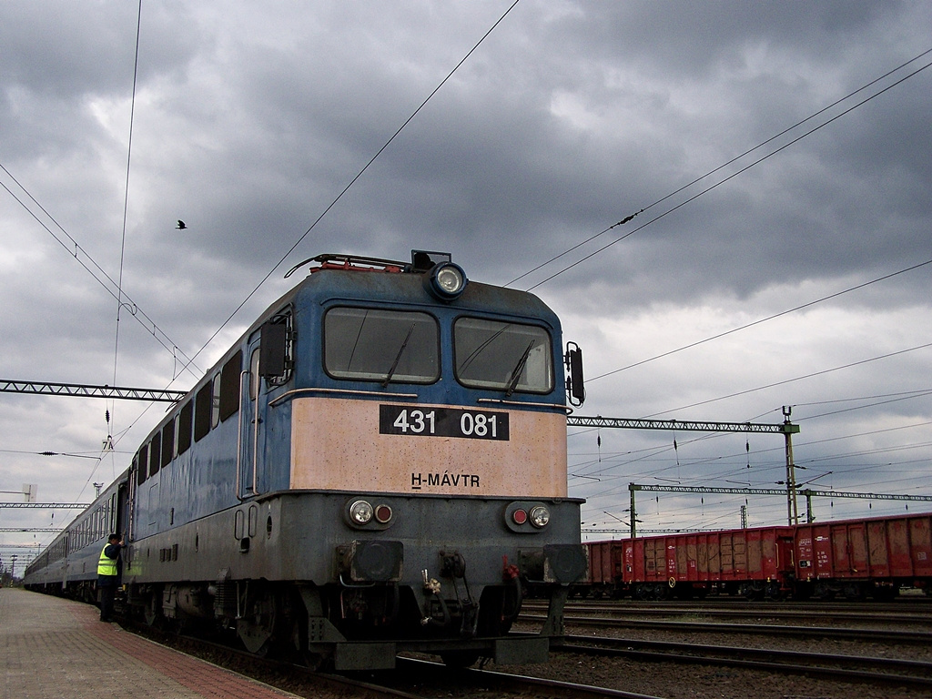 431 081 Dombóvár (2012.04.16).