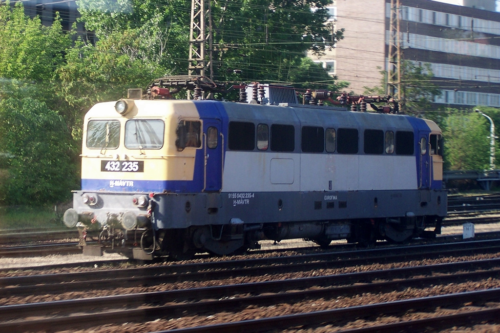 432 235 Nyugati pu. (2012.05.01).