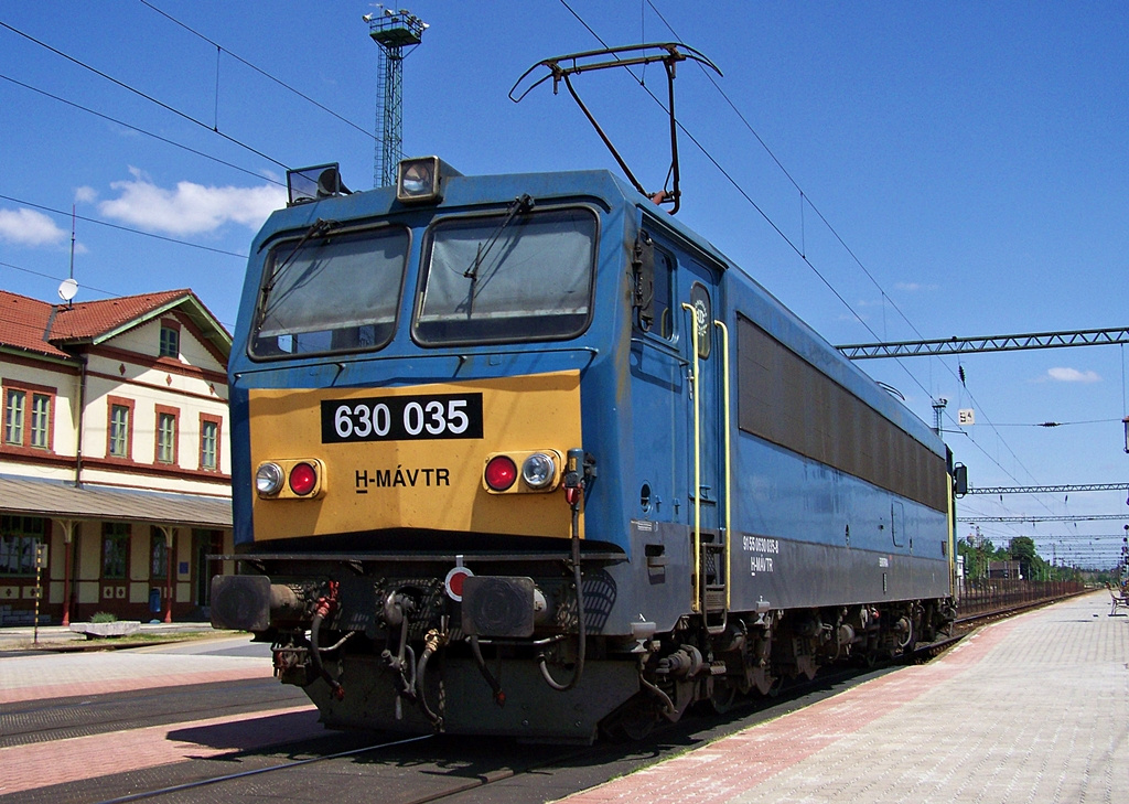 630 035 Dombóvár (2012.05.17).