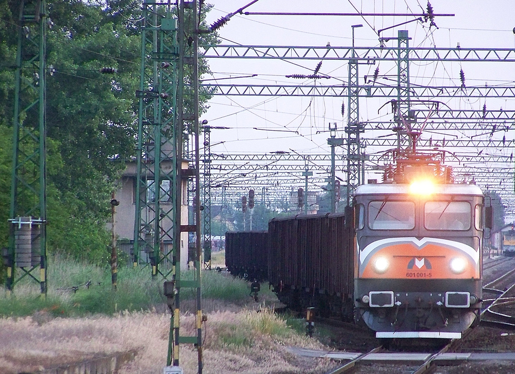 600 001 - 5 Pusztaszabolcs (2012.05.28).