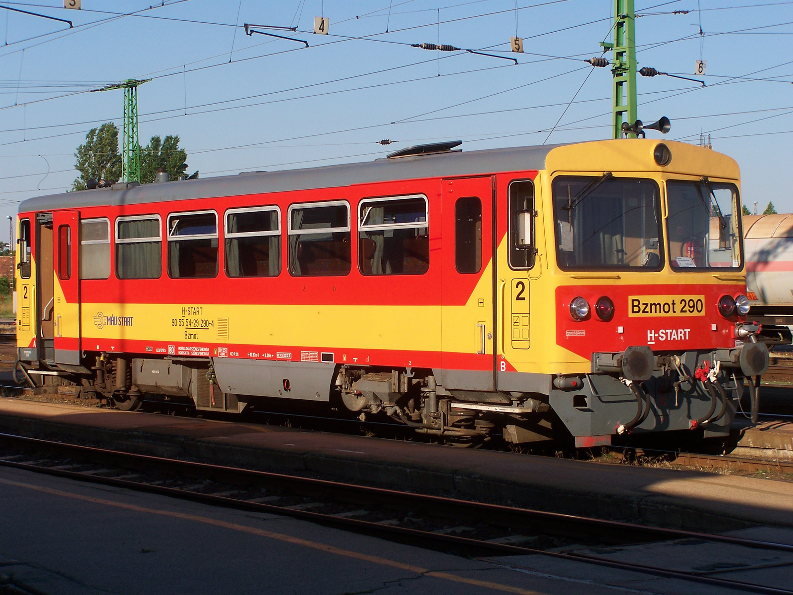 Bzmot - 290 Sárbogárd (2012.06.17).