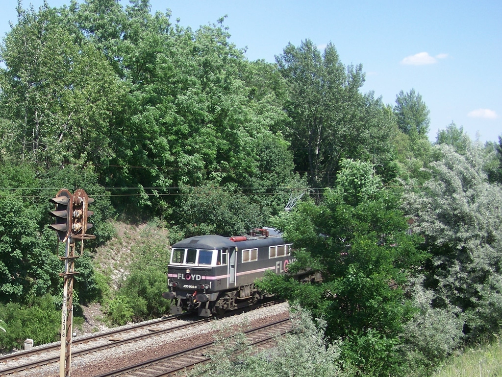 450 002 + 450 003 Szár (2012.06.18).