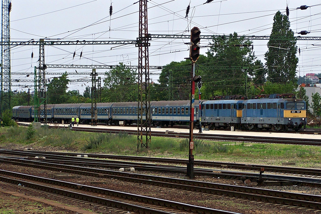 431 137 + 431 022 Kelenföld (2012.06.25)