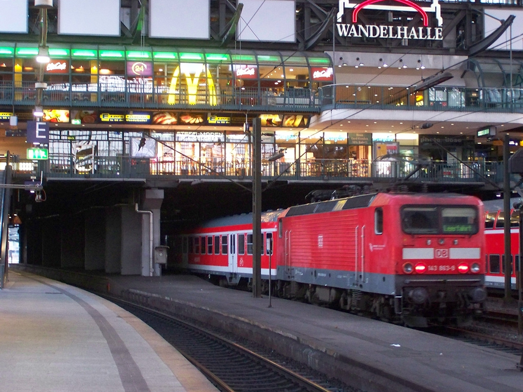 143 863 Hamburg Hbf (2012.07.10).