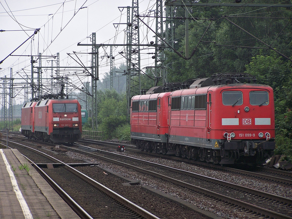 151 099 - 9 Hamburg - Harburg (2012.07.11).