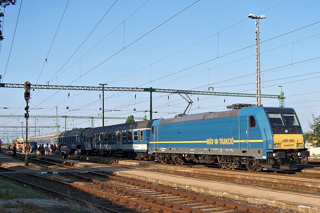 480 008 Sárbogárd (2012.07.09).