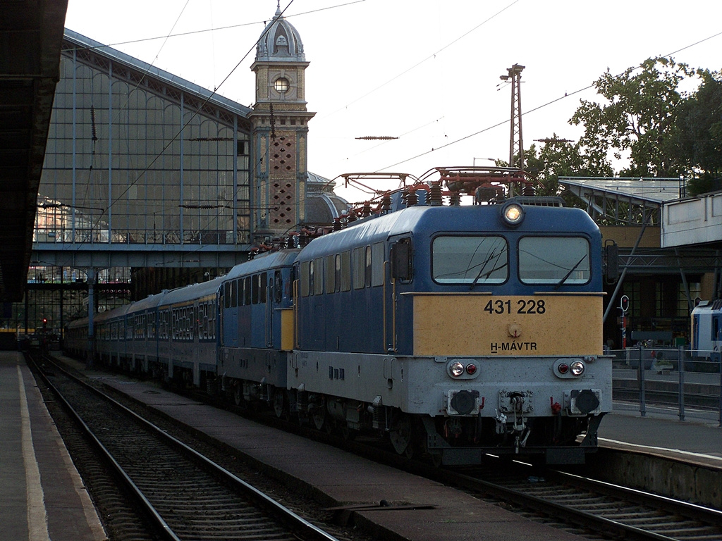 431 228 Nyugati pu. (2012.08.08).