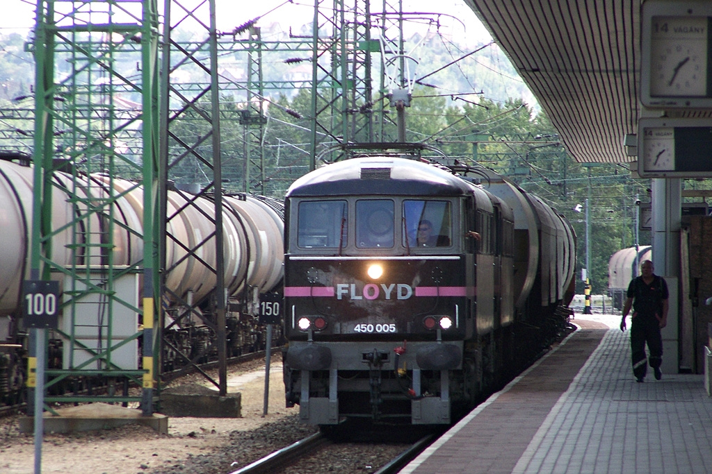 450 005 + 450 003 Kelenföld (2012.08.14).