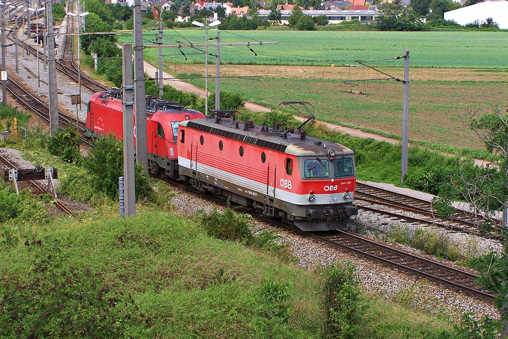 1044 025 + 1216 240 Kledering (2012.08.10).