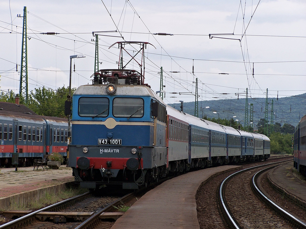 V43 - 1001 Szob (2012.08.11).01