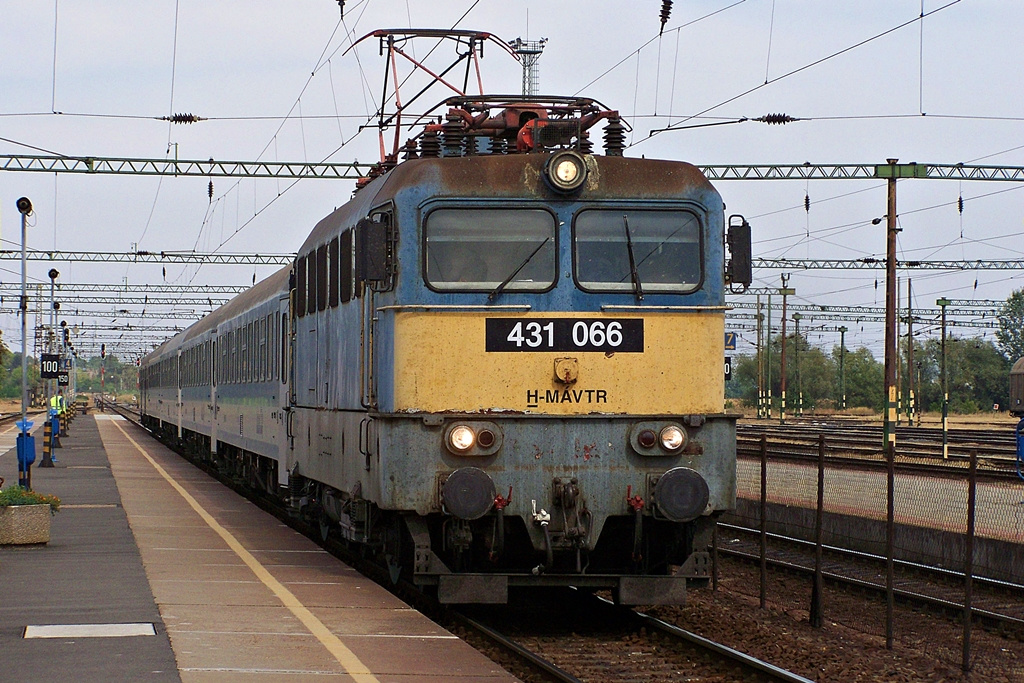 431 066 Dombóvár (2012.09.11).