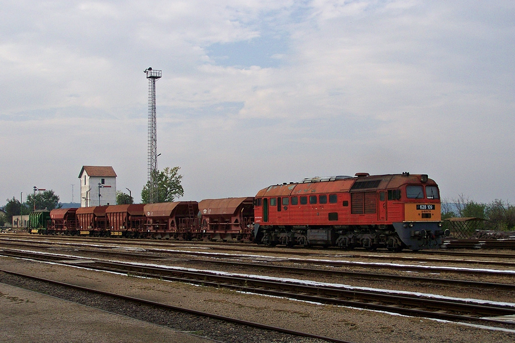 628 109 Bátaszék (2012.10.01).