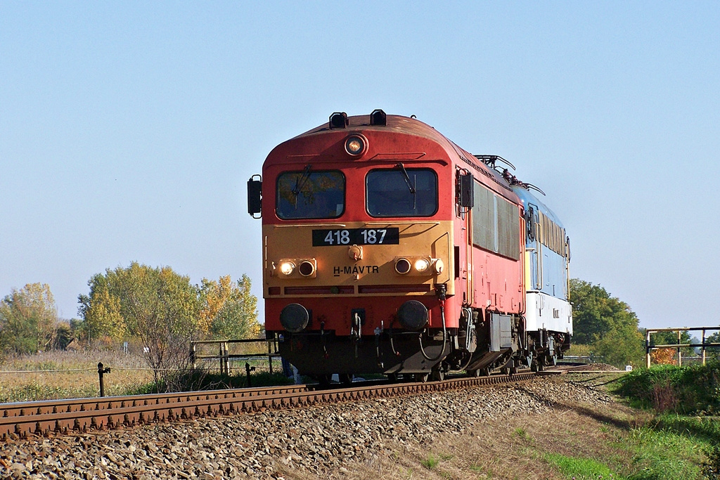 418 187 Alsónyék (2012.10.21)