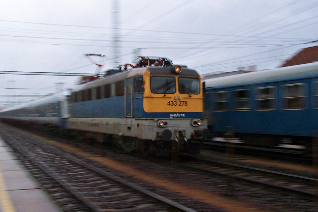 433 278 Dombóvár (2012.11.05).