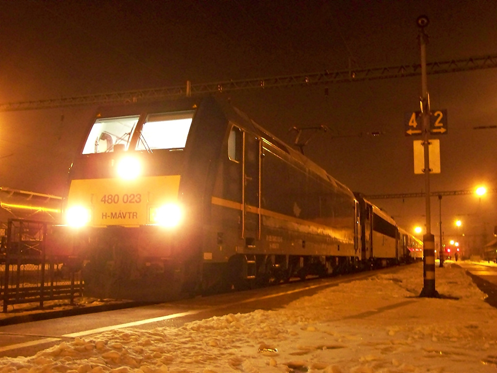 480 023 + 630 036 Dombóvár (2012.12.13).