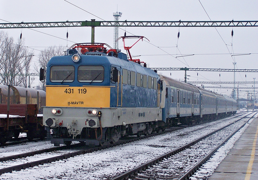 431 119 Dombóvár (2013.01.14).