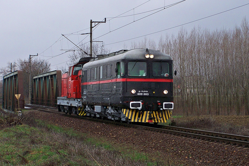 609 003 + 429 004 Dombóvár (2013.03.10).