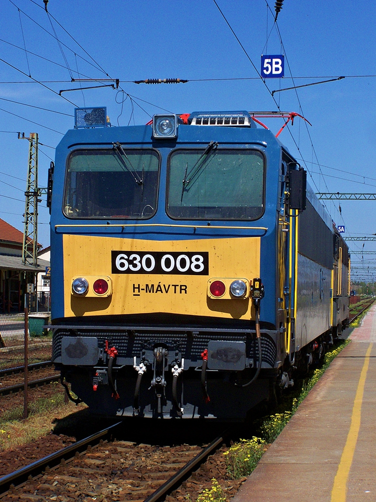 630 008 + 431 071 Dombóvár (2013.04.24).
