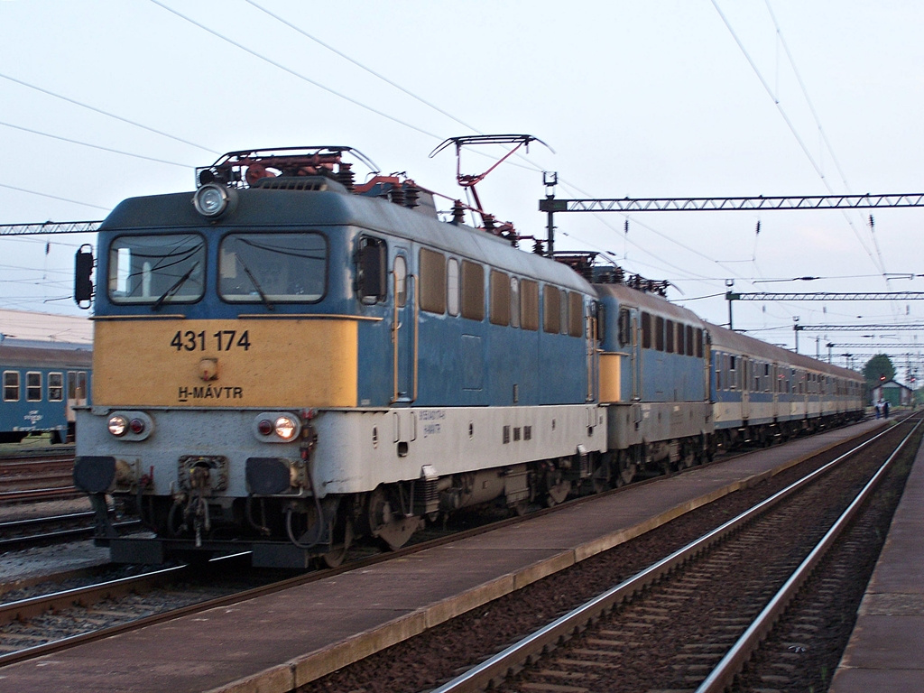 431 174 Pusztaszabolcs (2013.05.04).