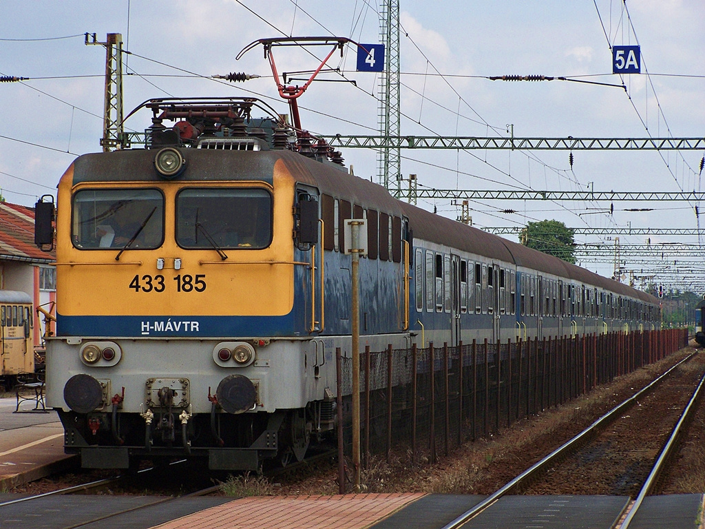 433 185 Dombóvár (2013.06.07)