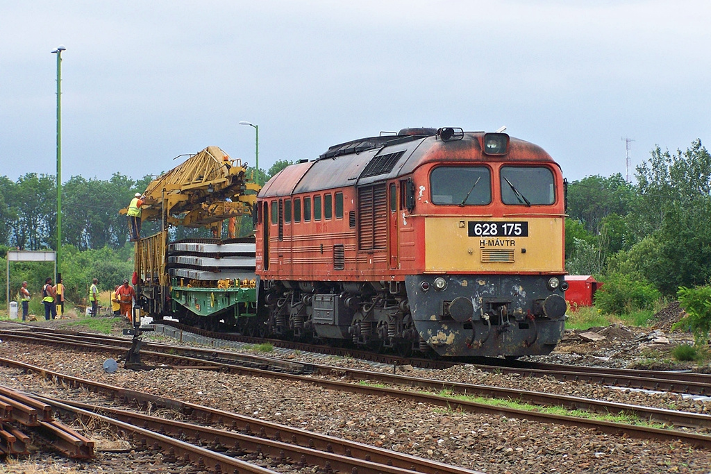 628 175 Bátaszék (2013.06.24).