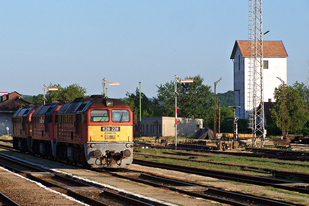 628 228 + 628 175 + 628 096 Bátaszék (2013.07.03).