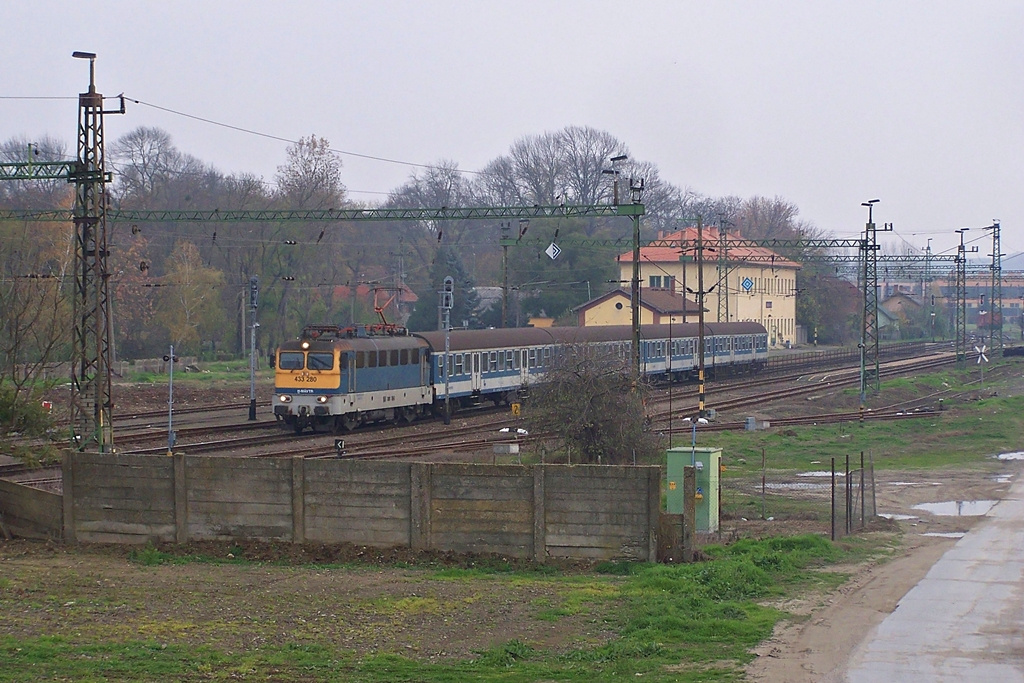 433 280 Dombóvár alsó (2013.11.18).