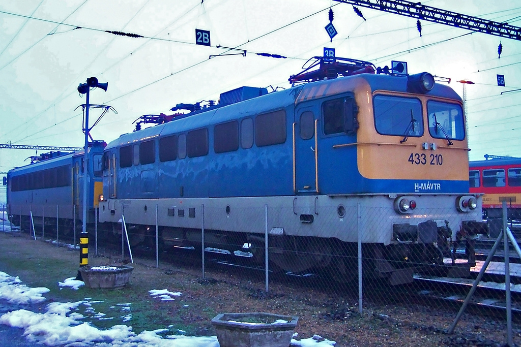 433 210 Dombóvár (2014.02.06).
