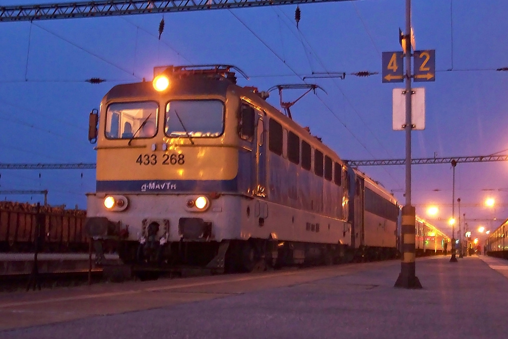 433 268 + 630 155 Dombóvár (2014.04.01).