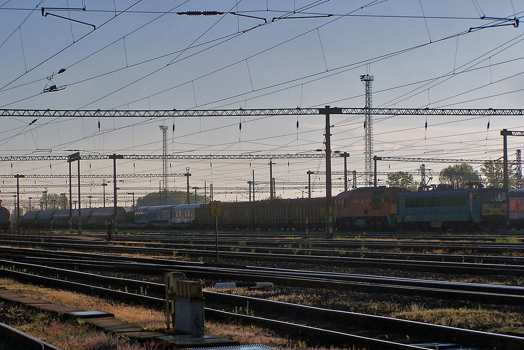 630 048 + 628 215 Dombóvár (2014.04.15).