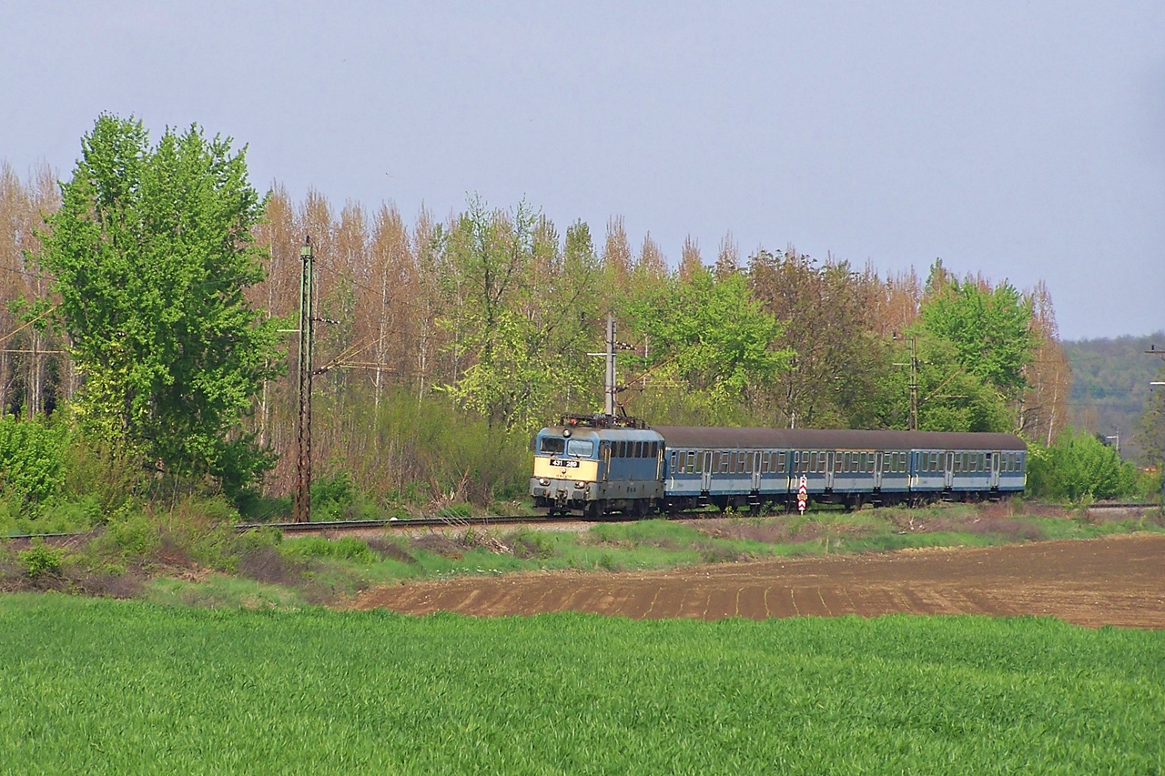 431 289 Dombóvár (2014.04.18).