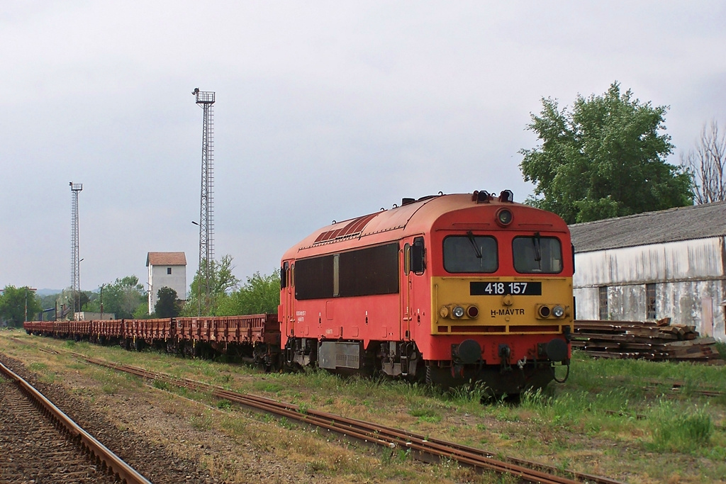 418 157 Dombóvár (2014.04.25).
