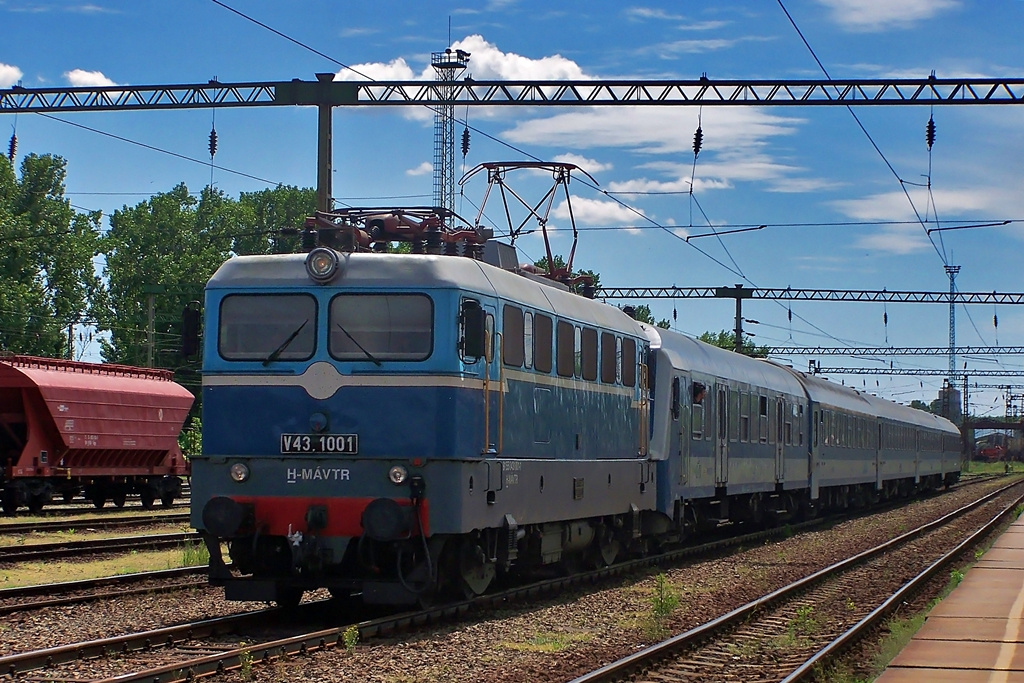 V43 - 1001 Dombóvár (2014.05.09).