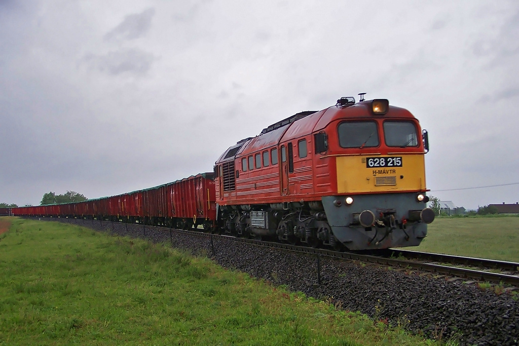 628 215 Alsónyék (2014.05.15).