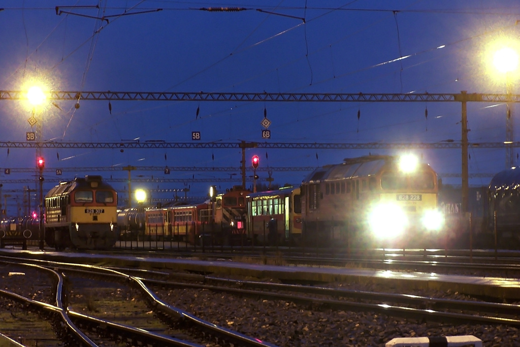 628 228 + Bzmot - 255 Dombóvár (2014.09.22).